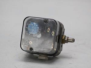 LGW 10 A4 - Pressure switch