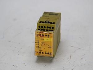 774502 - PNOZ XV2 3/24VDC Emergency stop switch device