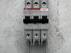 SU203M-C4 Circuit Breaker