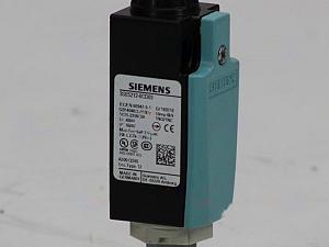 3SE5212-0CD03 - Limit switch, metal, roll plngr, 1NO+1NC, SNAP, M20