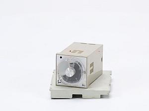 E5C2-R20K - Temperature controller, 1/16 DIN, 48 x 48 mm, On-Off Control, K-Type, 0 °C to 600 °C, 10