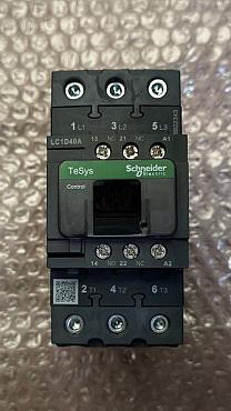 Explore Reliable Schneider Electric  Solutions at CNC-Service.nl. Discover a wide array of industrial components, including LC1D40AP7 TeSys D Contactor 3M HC: MV AC-3 440V 40A  Stuurspanning: 230V AC NEW, to optimize your operational efficiency.