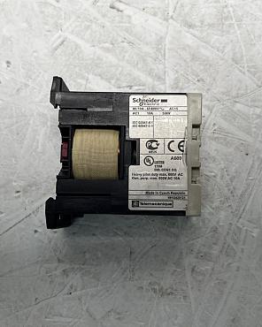 Choose CNC-Service.nl for Trusted Schneider Electric  CA 3SK11 Auxiliary Contactor Solutions. Explore our selection of dependable industrial components to keep your machinery operating smoothly.