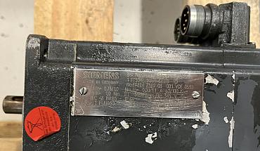Choose CNC-Service.nl for Trusted Siemens  1FT5042-1AF71-3AA0 Servomotor Solutions. Explore our selection of dependable industrial components to keep your machinery operating smoothly.
