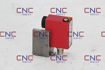 Choose CNC-Service.nl for Trusted Leuze electronic  PRKL 713/4 DL8 - Photoelectric sensor Solutions. Explore our selection of dependable industrial components to keep your machinery operating smoothly.