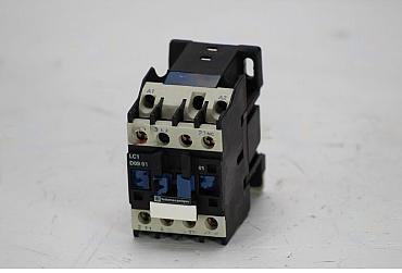 Trust CNC-Service.nl for Telemecanique  LC1D0901P7 - Contactor Solutions. Explore our reliable selection of industrial components designed to keep your machinery running at its best.