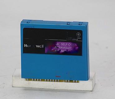 Trust CNC-Service.nl for Honeywell  R7861 A 1034 - Flame amplifier  Solutions. Explore our reliable selection of industrial components designed to keep your machinery running at its best.