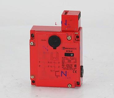 Trust CNC-Service.nl for Telemecanique  XSC-E - Safety switch Solutions. Explore our reliable selection of industrial components designed to keep your machinery running at its best.