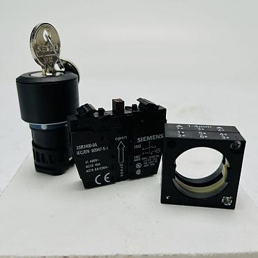Explore Reliable Siemens  Solutions at CNC-Service.nl. Discover a wide array of industrial components, including 3SB3 201-4AD11 Key-Operated Switch Ronis, to optimize your operational efficiency.